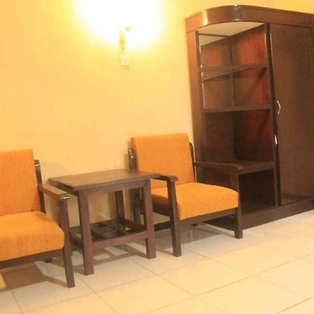 Surya Guest House Probolinggo Exterior photo