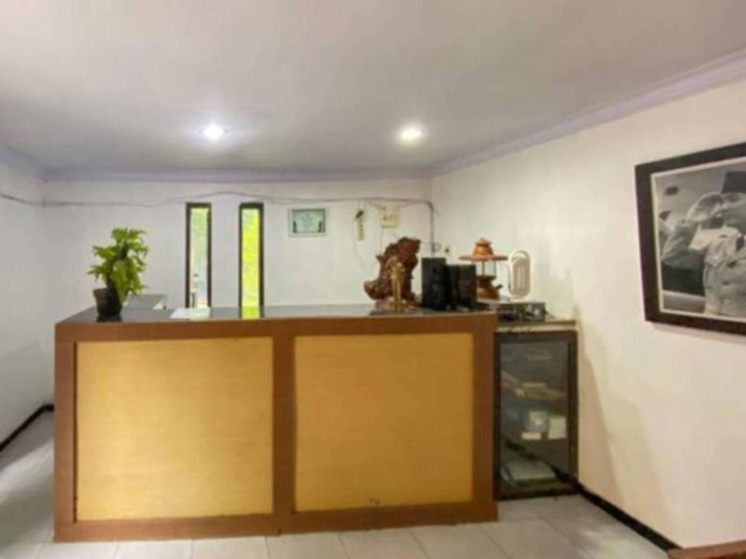 Surya Guest House Probolinggo Exterior photo