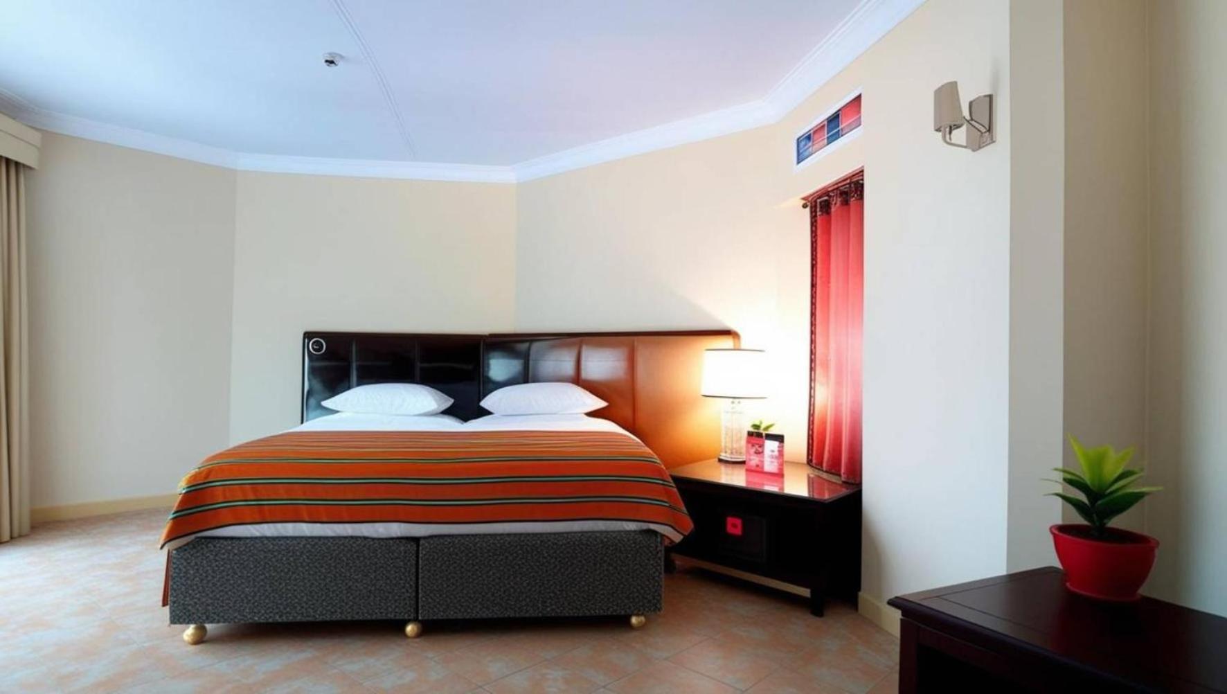 Surya Guest House Probolinggo Exterior photo