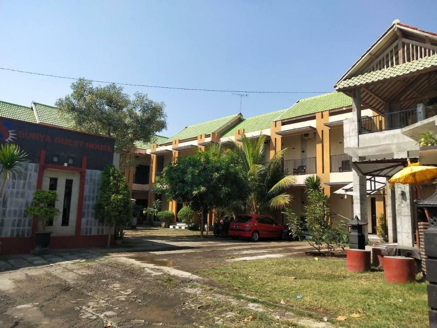 Surya Guest House Probolinggo Exterior photo