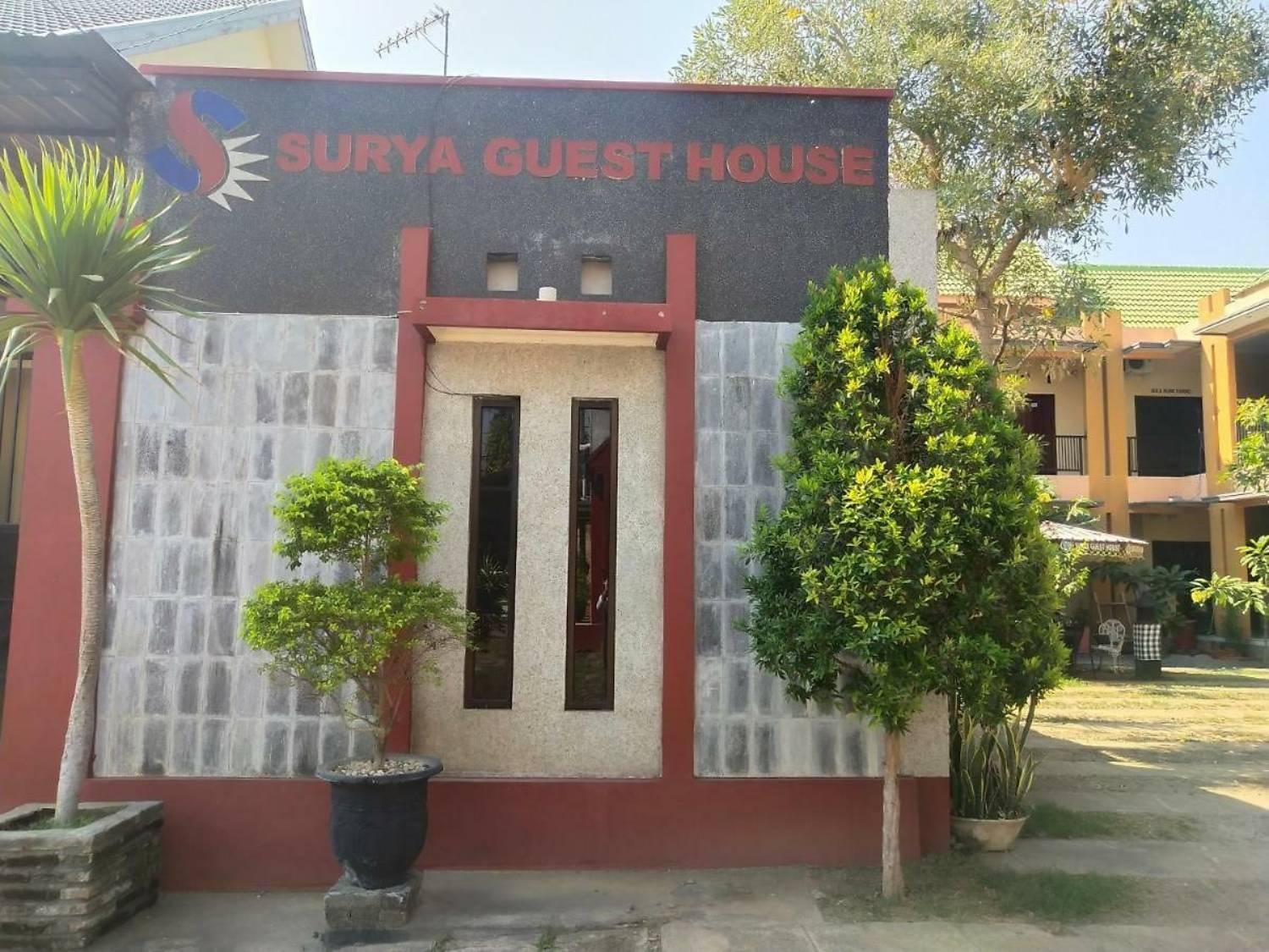 Surya Guest House Probolinggo Exterior photo